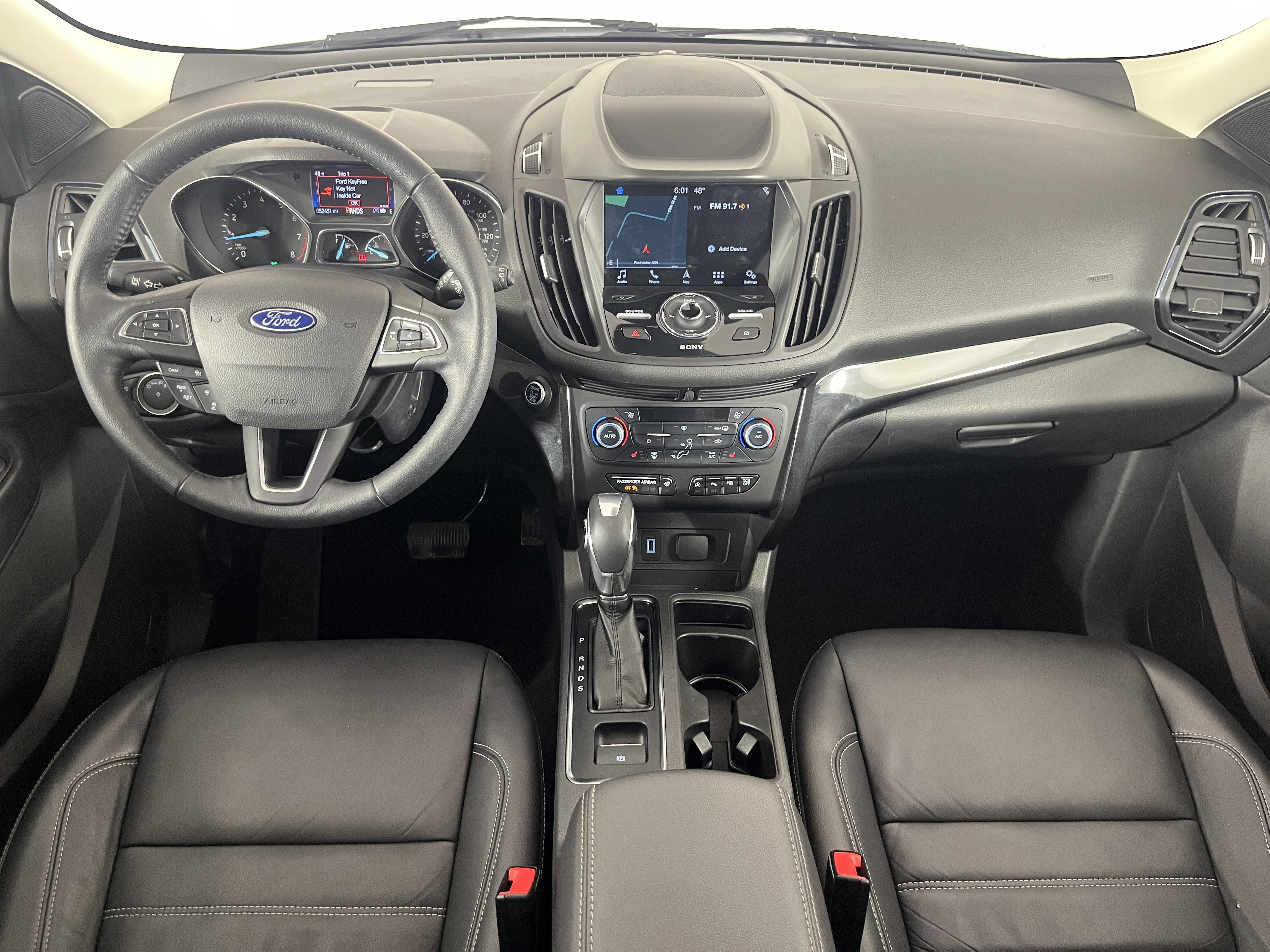 Used 2019 Ford Escape Titanium image 10