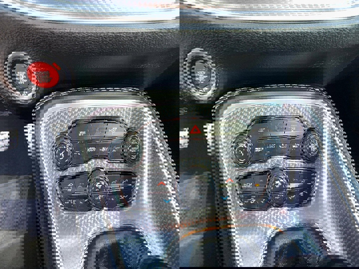 Used 2019 Dodge Challenger SRT Hellcat w/ Widebody Package image 18