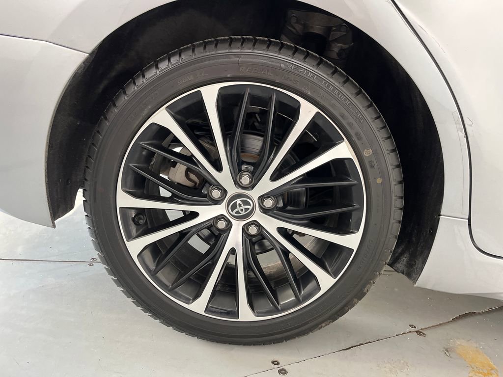Used 2020 Toyota Camry SE FWD image 16