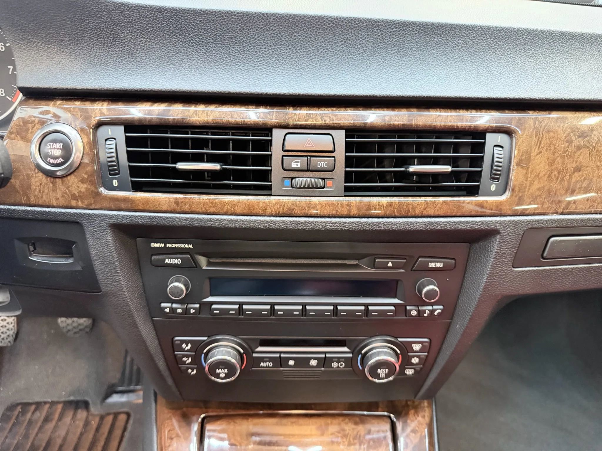 Used 2008 BMW 335i Coupe w/ Premium Pkg image 17