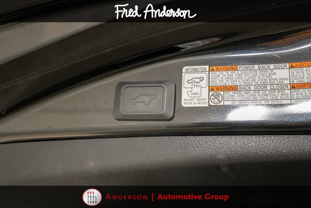 Used 2018 Toyota RAV4 XLE AWD/4WD image 6