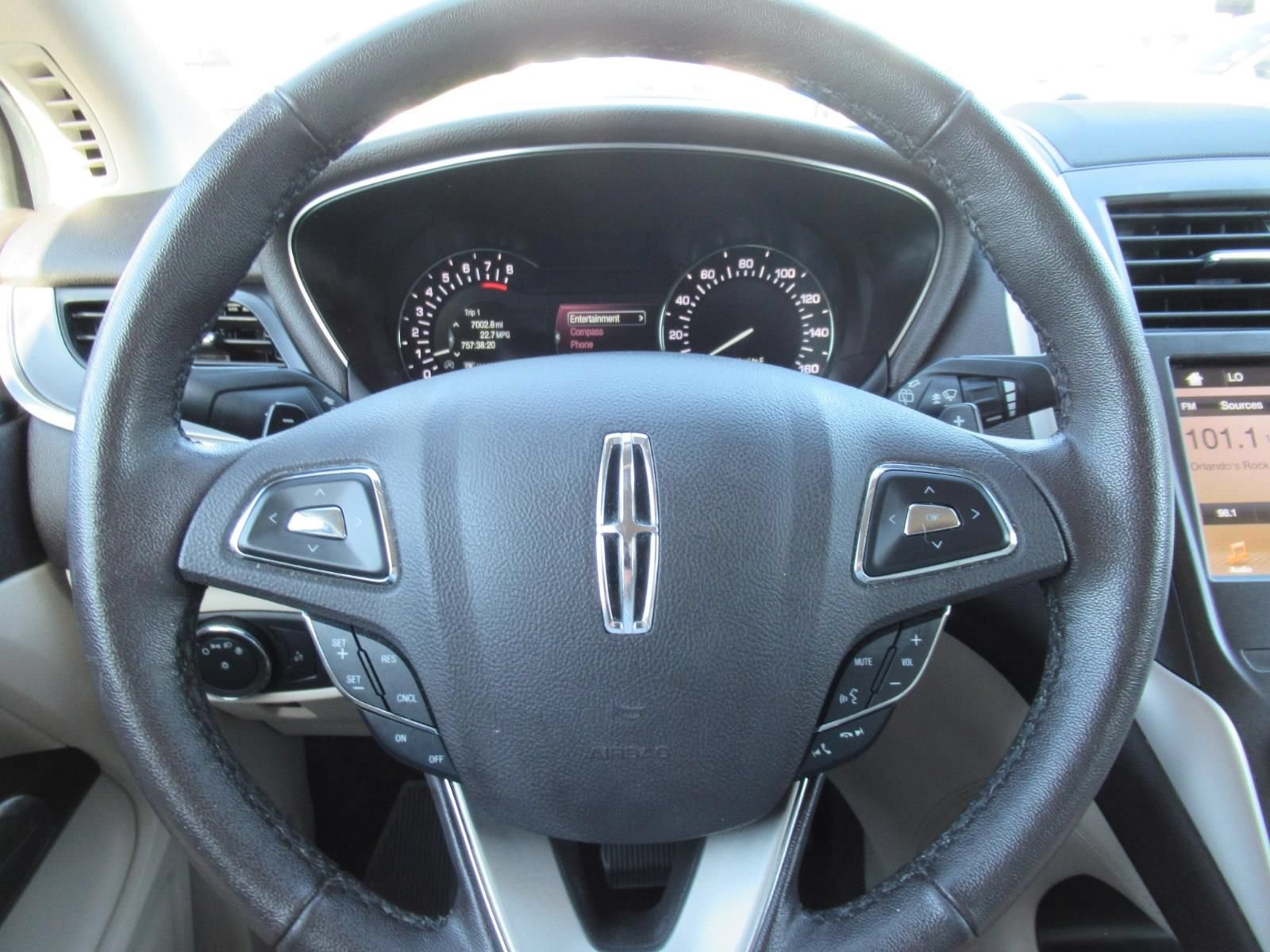 Used 2019 Lincoln MKC Premiere FWD image 24