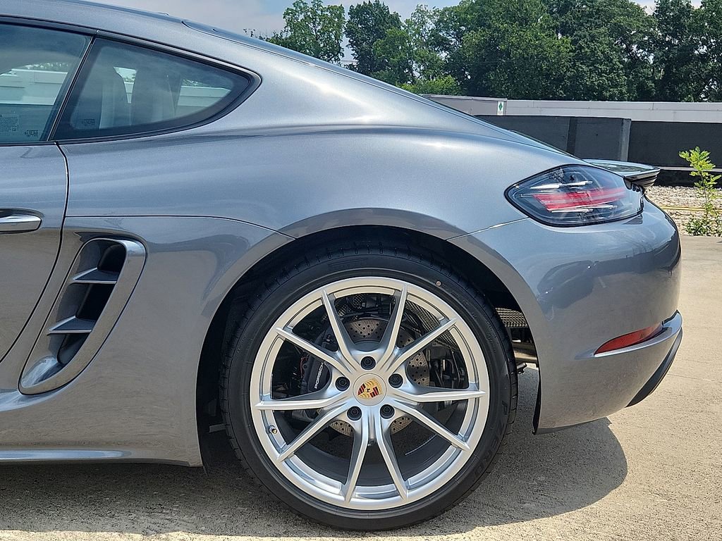 New 2025 Porsche 718 Cayman image 7