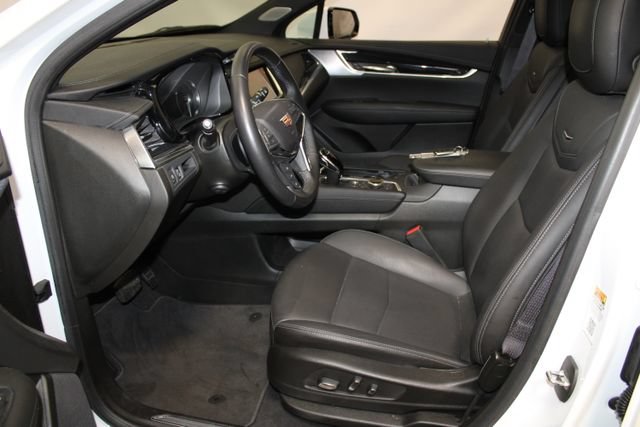Certified 2024 Cadillac XT5 Premium Luxury AWD/4WD image 8
