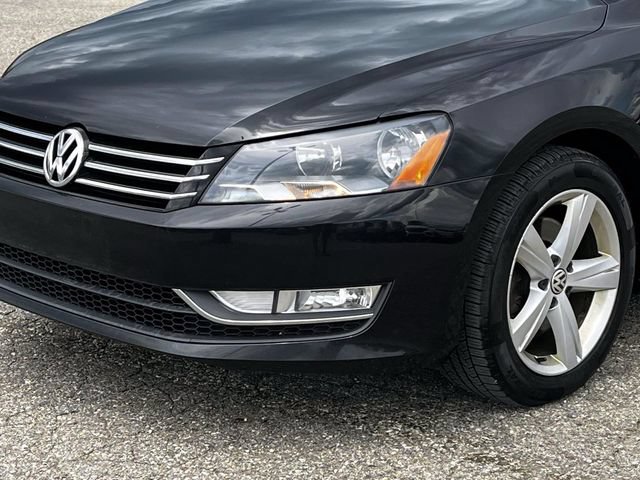 Used 2015 Volkswagen Passat 1.8T Limited Edition FWD image 9