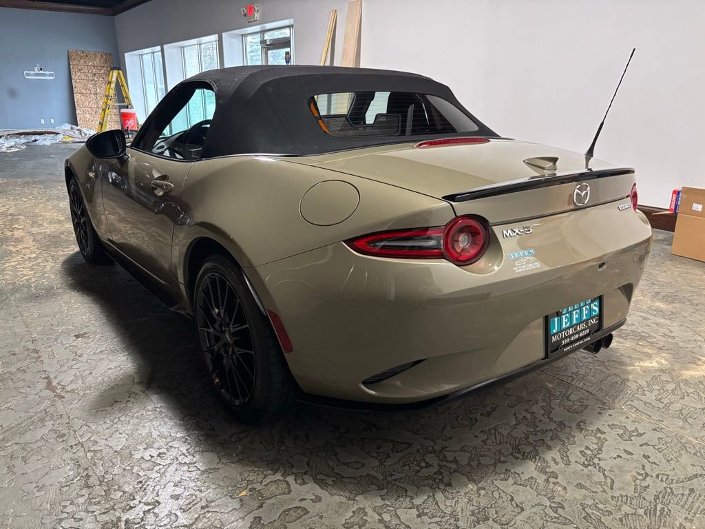 Used 2024 MAZDA MX-5 Miata Club w/ Brembo/BBS Recaro Package image 10