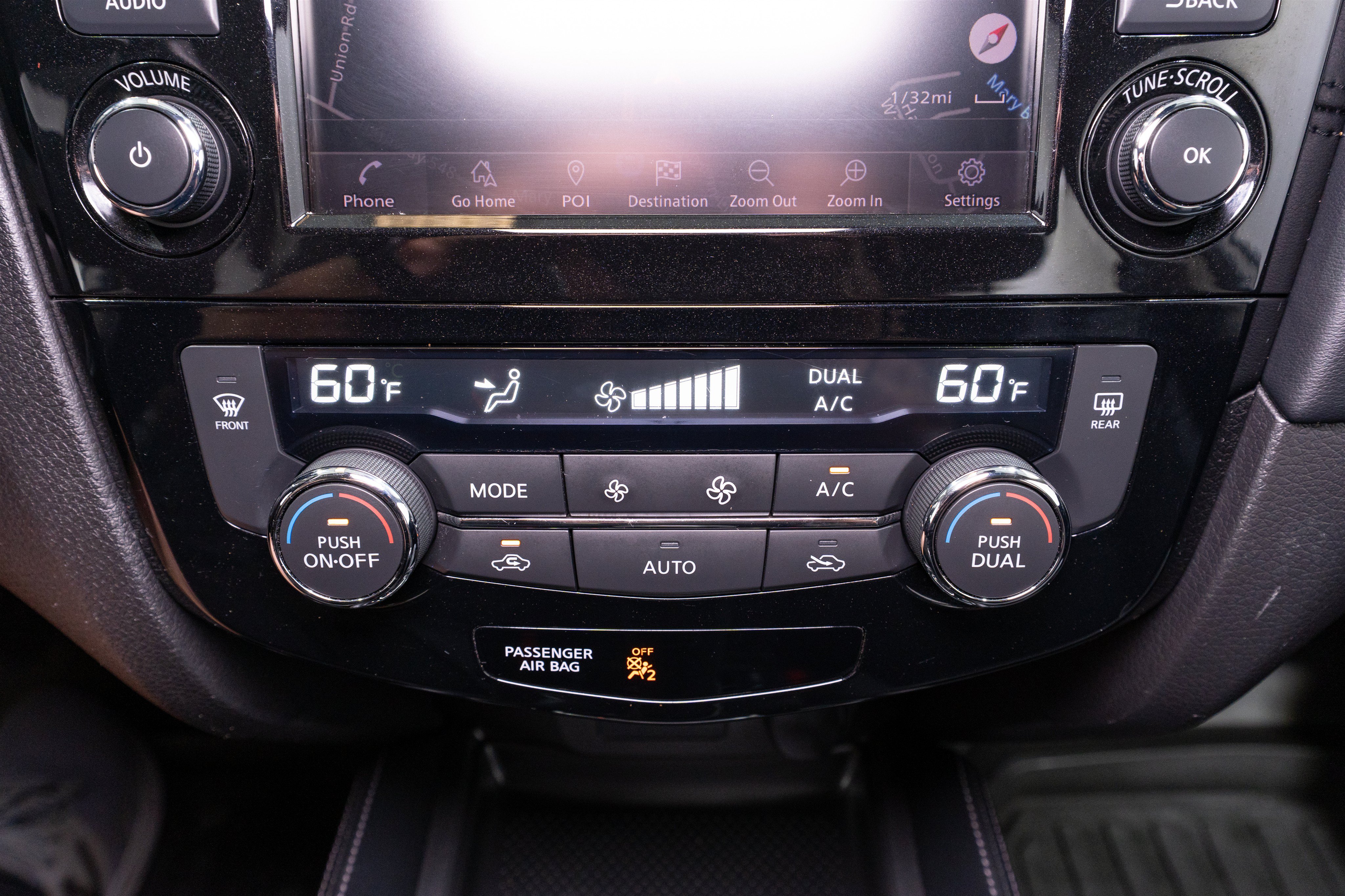 Used 2018 Nissan Rogue SL FWD image 20