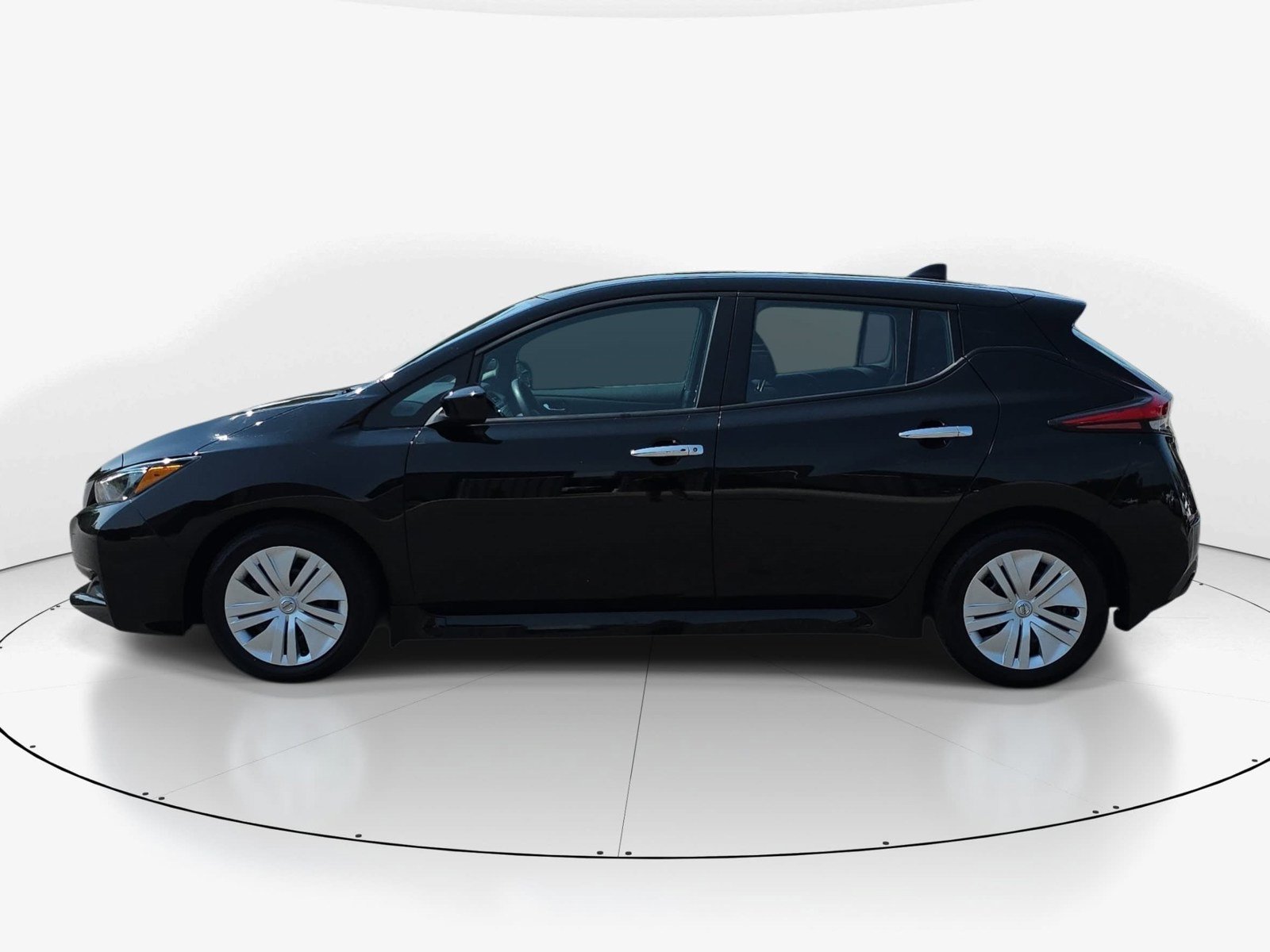 Used 2022 Nissan Leaf S FWD image 7