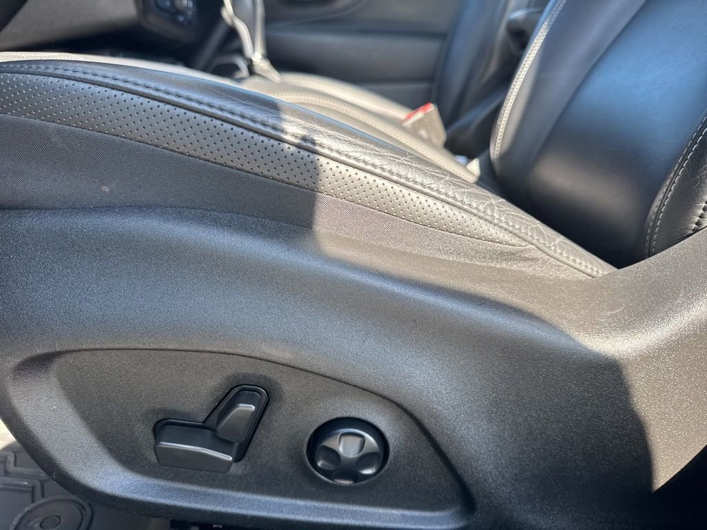 Used 2021 Jeep Renegade Limited image 39