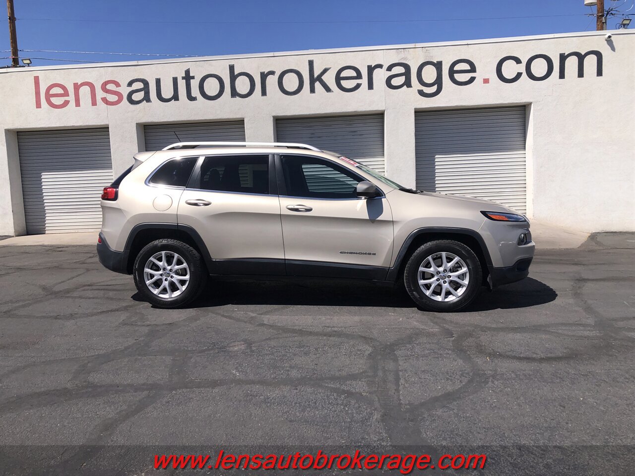Used 2015 Jeep Cherokee Latitude w/ Comfort/Convenience Group