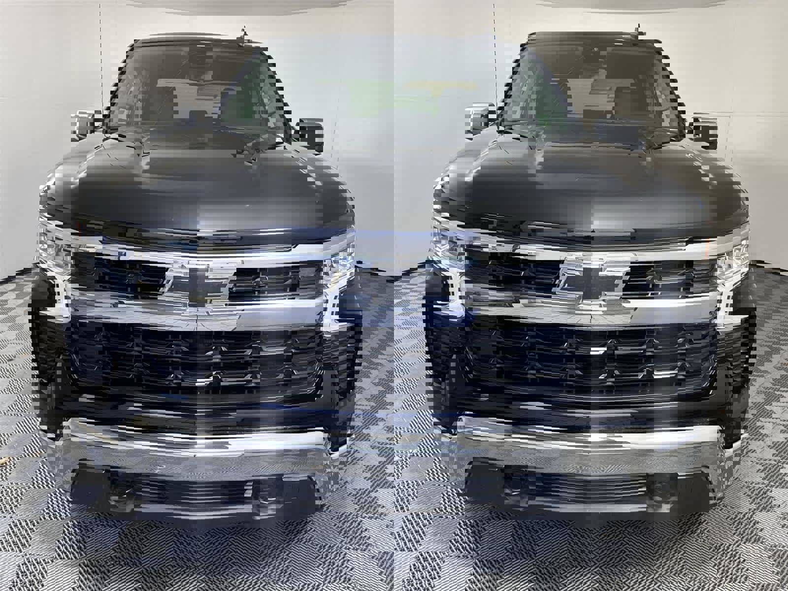 Used 2024 Chevrolet Silverado 1500 LT image 8