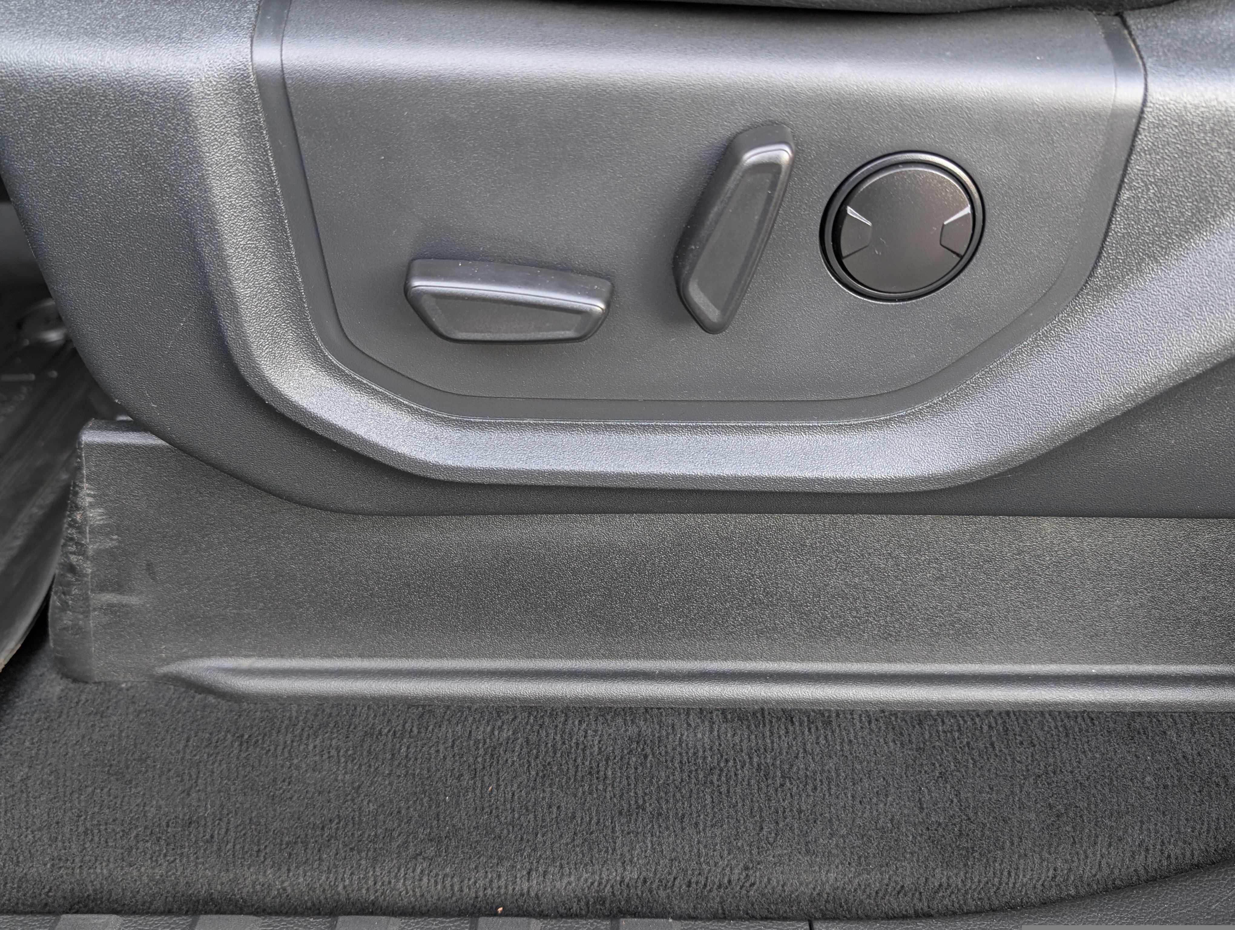 Used 2022 Ford F250 Lariat w/ Black Appearance Package image 20