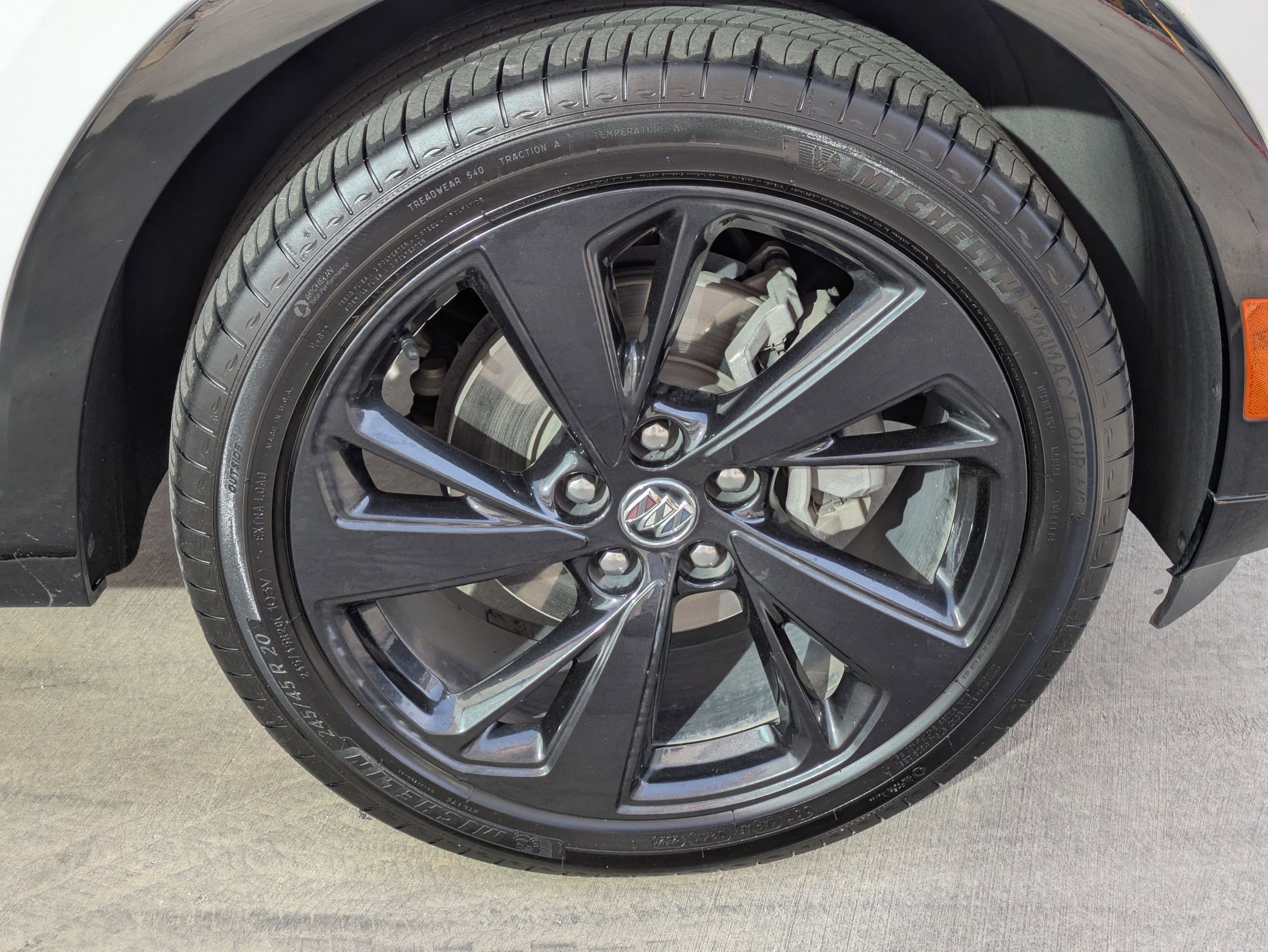 Used 2022 Buick Envision Essence w/ Sport Touring Package FWD image 11