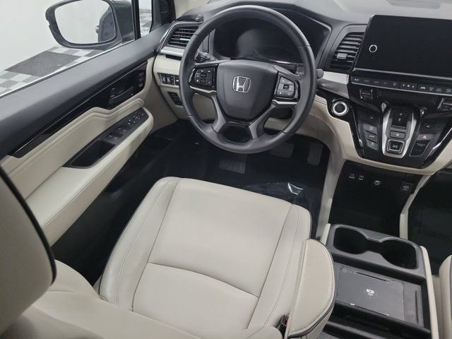 Certified 2025 Honda Odyssey Touring image 15