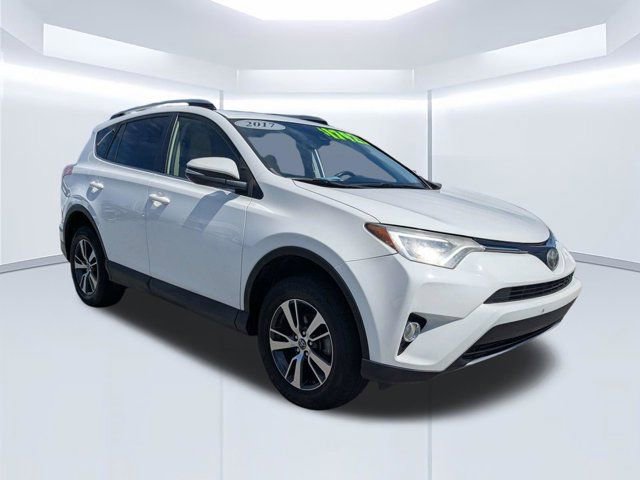 Used 2017 Toyota RAV4 XLE FWD image 2