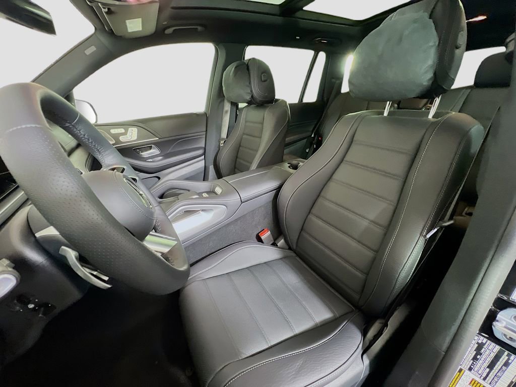 New 2026 Mercedes-Benz GLS 580 4MATIC image 12