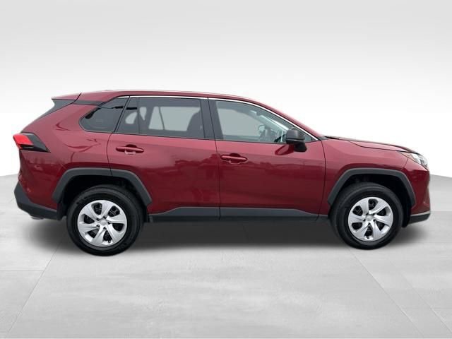 Used 2024 Toyota RAV4 LE image 8