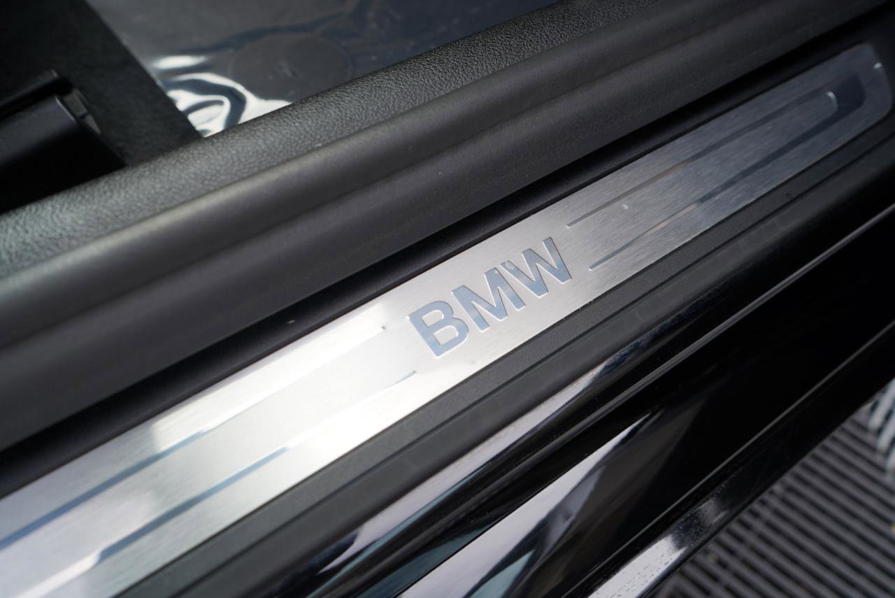 Used 2021 BMW 530i xDrive 530i xDrive Sedan w/ Convenience Package image 70