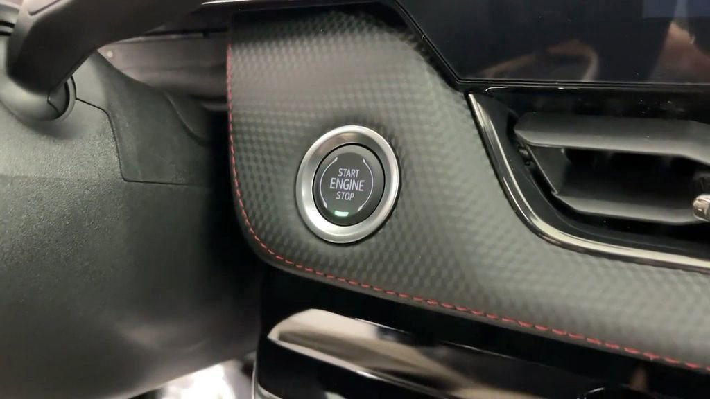 New 2025 Chevrolet Equinox RS image 22