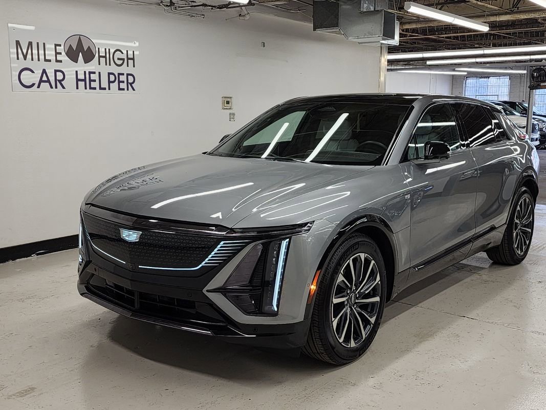 Used 2024 Cadillac Lyriq Sport image 9