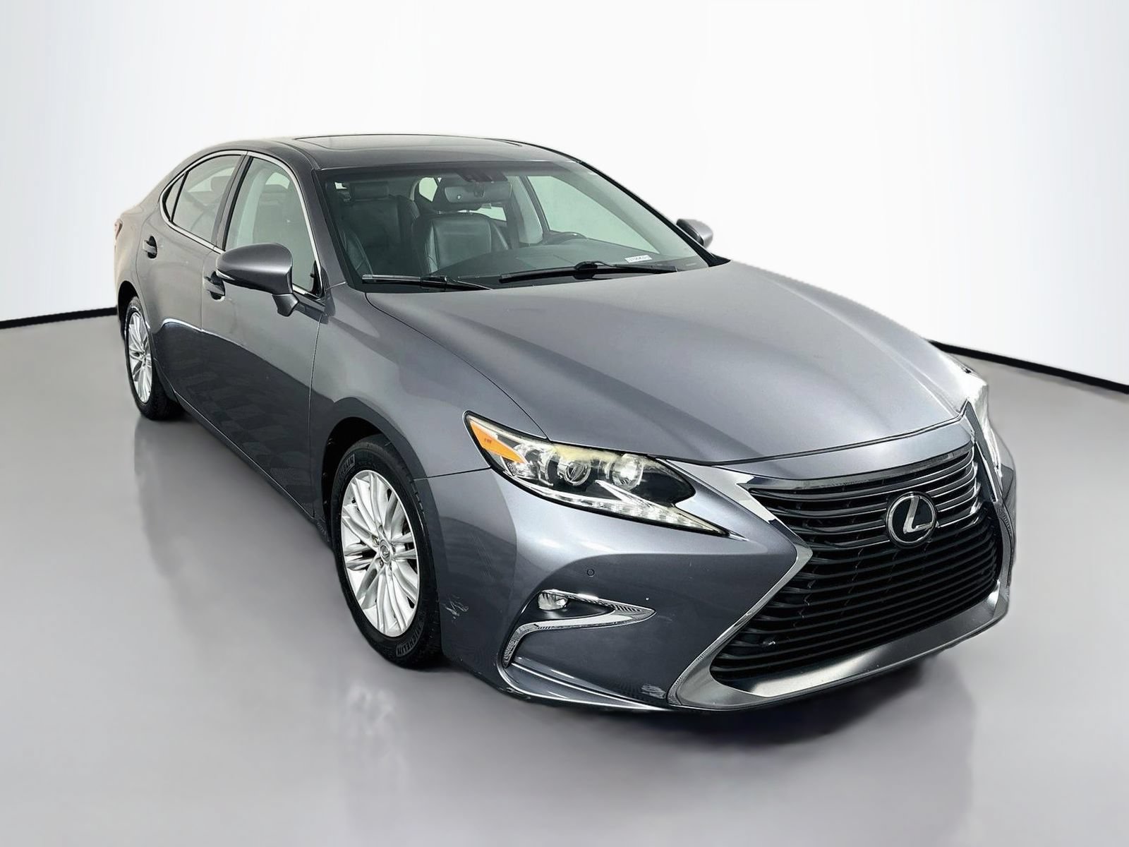 Used 2016 Lexus ES 350 w/ Premium Package w/Wood Trim FWD image 1