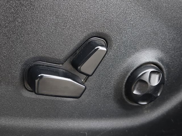 Used 2019 Jeep Cherokee Trailhawk AWD/4WD image 22