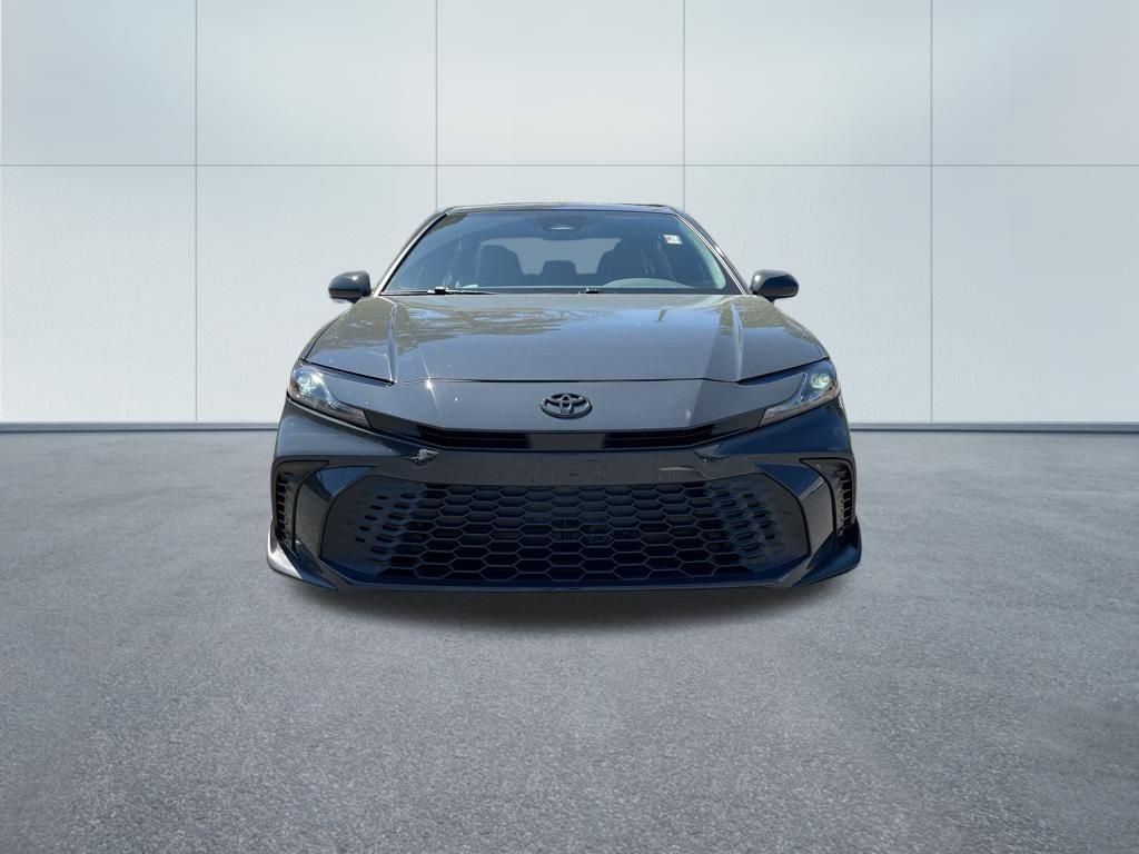 Used 2025 Toyota Camry SE w/ Convenience Package image 3