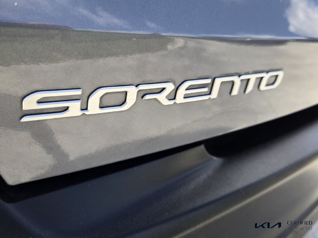 Certified 2023 Kia Sorento LX FWD image 15