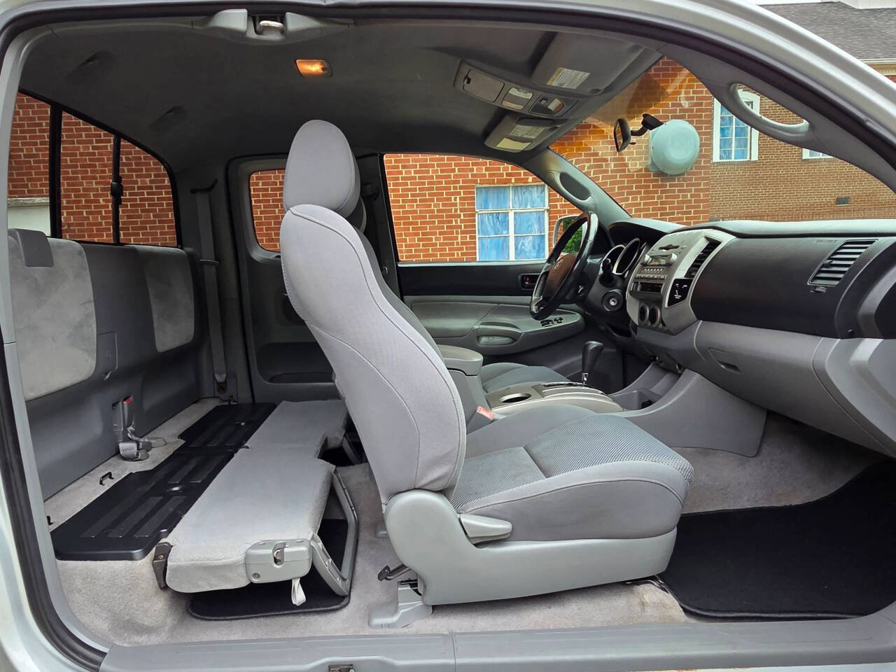 Used 2005 Toyota Tacoma PreRunner RWD image 30