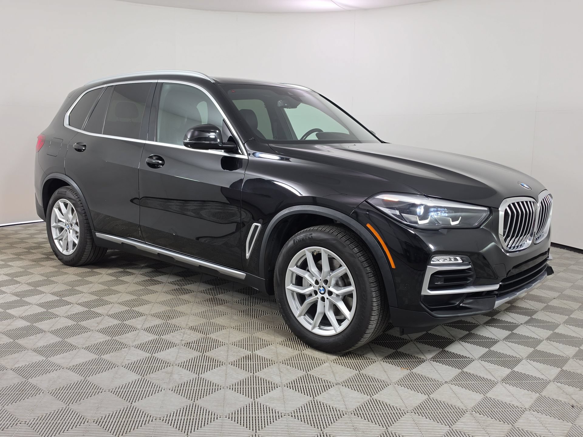 Used 2020 BMW X5 sDrive40i w/ Premium Package RWD image 1