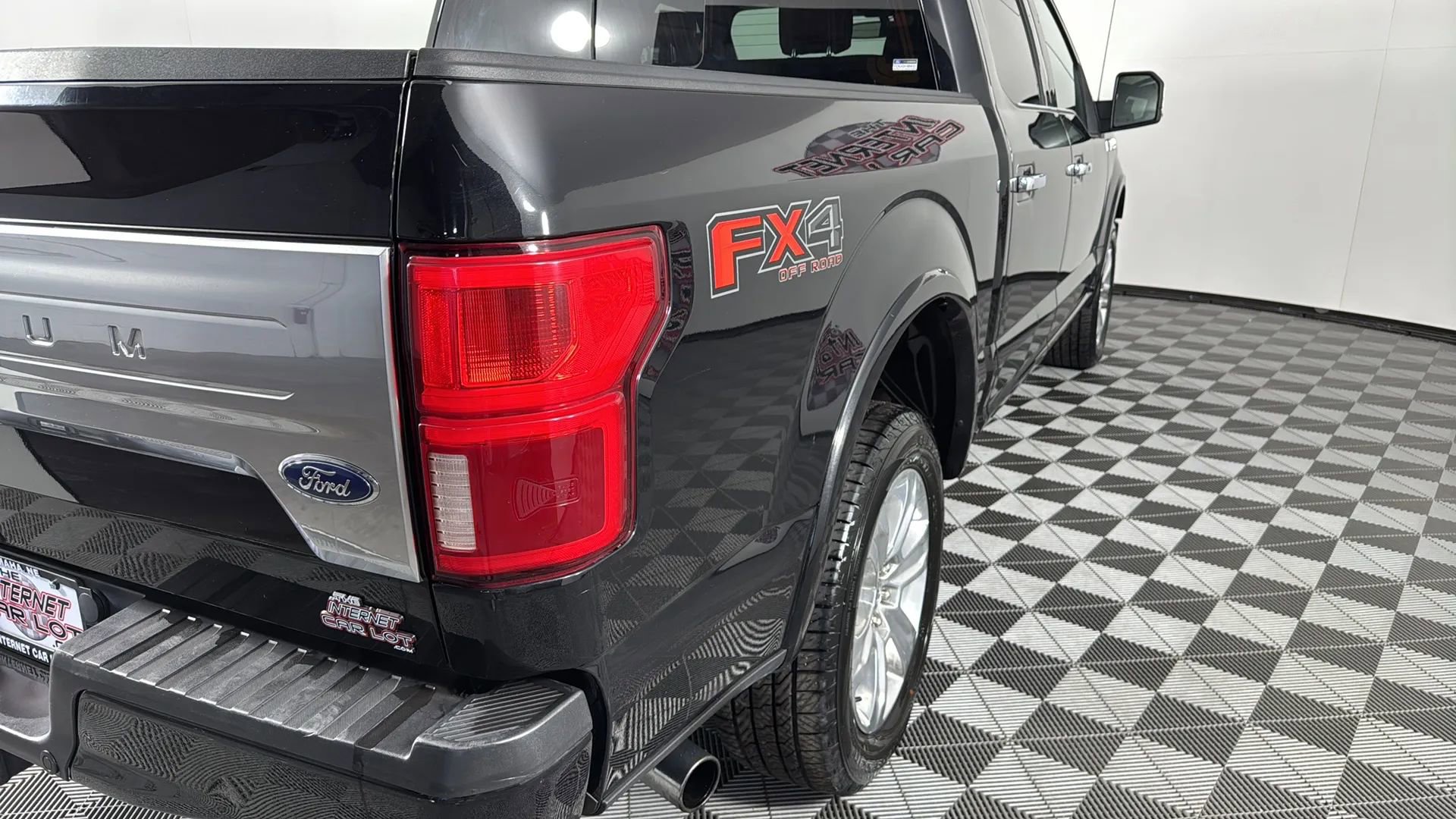 Used 2020 Ford F150 Platinum w/ Equipment Group 701A Luxury AWD/4WD image 31