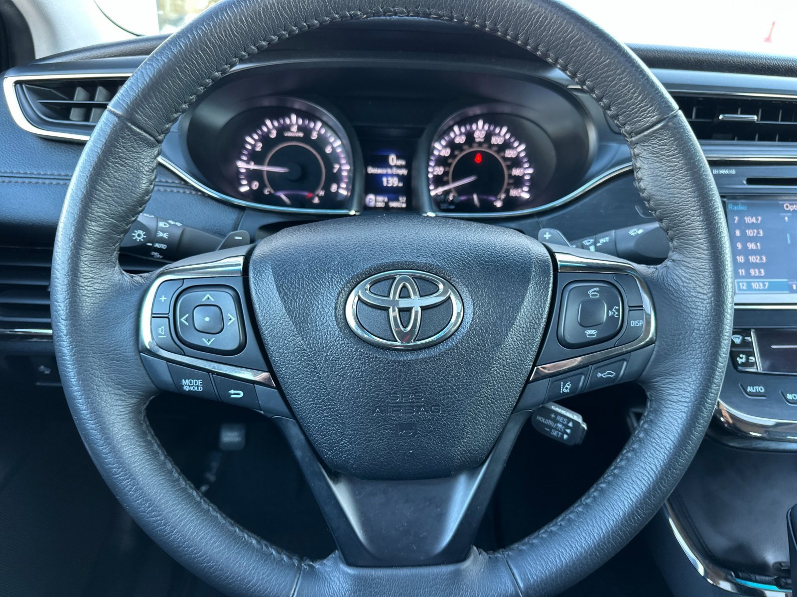 Used 2018 Toyota Avalon XLE Plus image 22