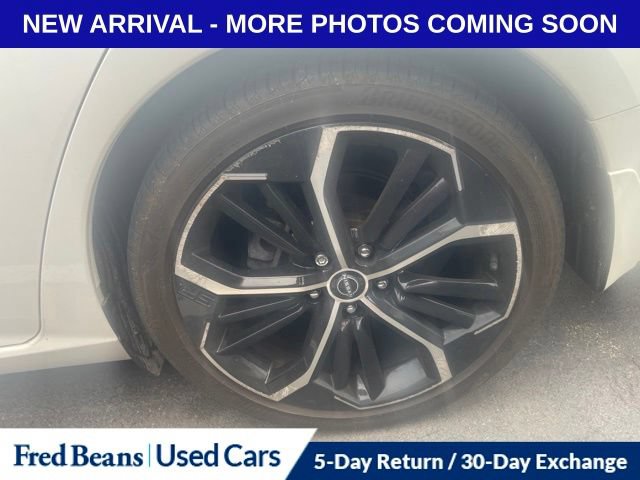 Used 2023 Nissan Altima 2.5 SR FWD image 12
