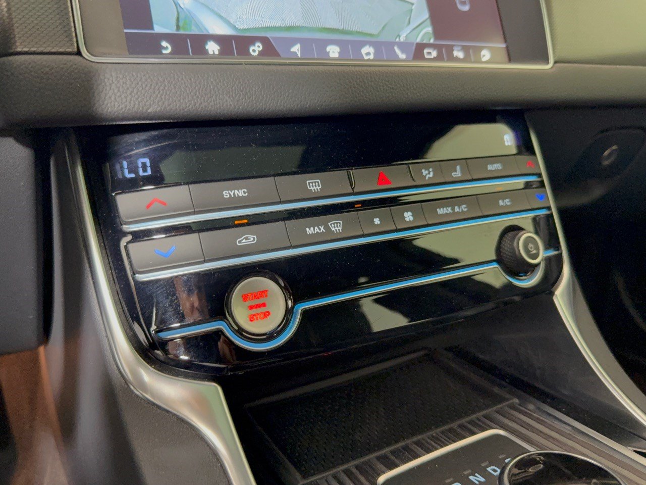 Used 2020 Jaguar XF S AWD/4WD image 22