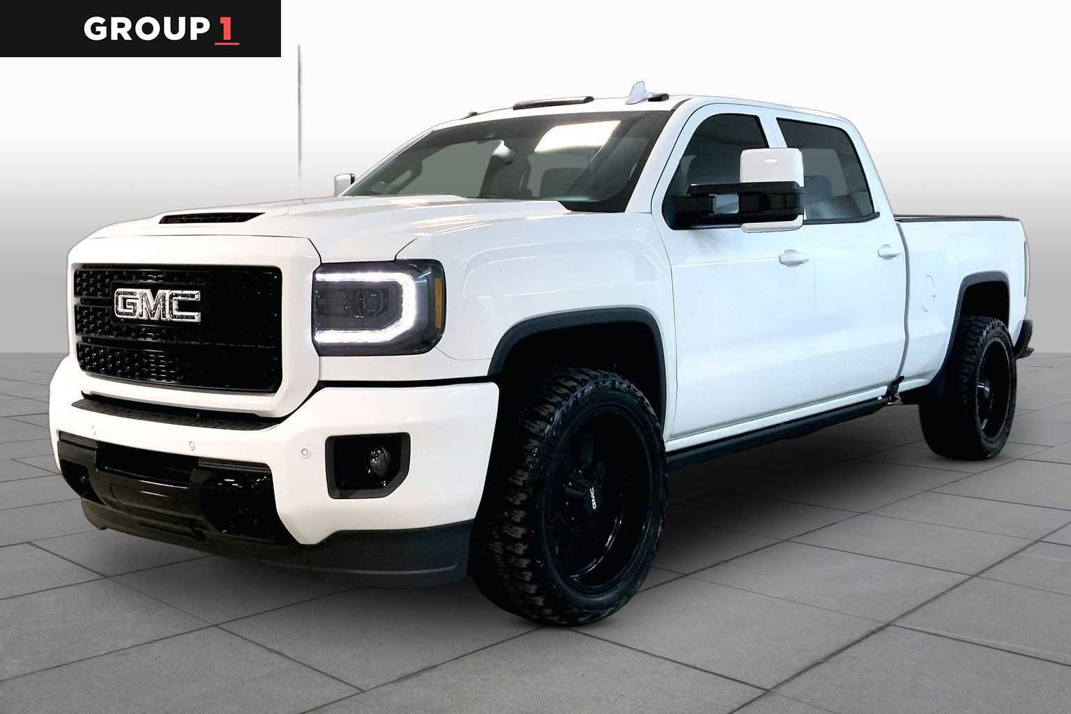 Used 2019 GMC Sierra 2500 Denali w/ Duramax Plus Package image 1
