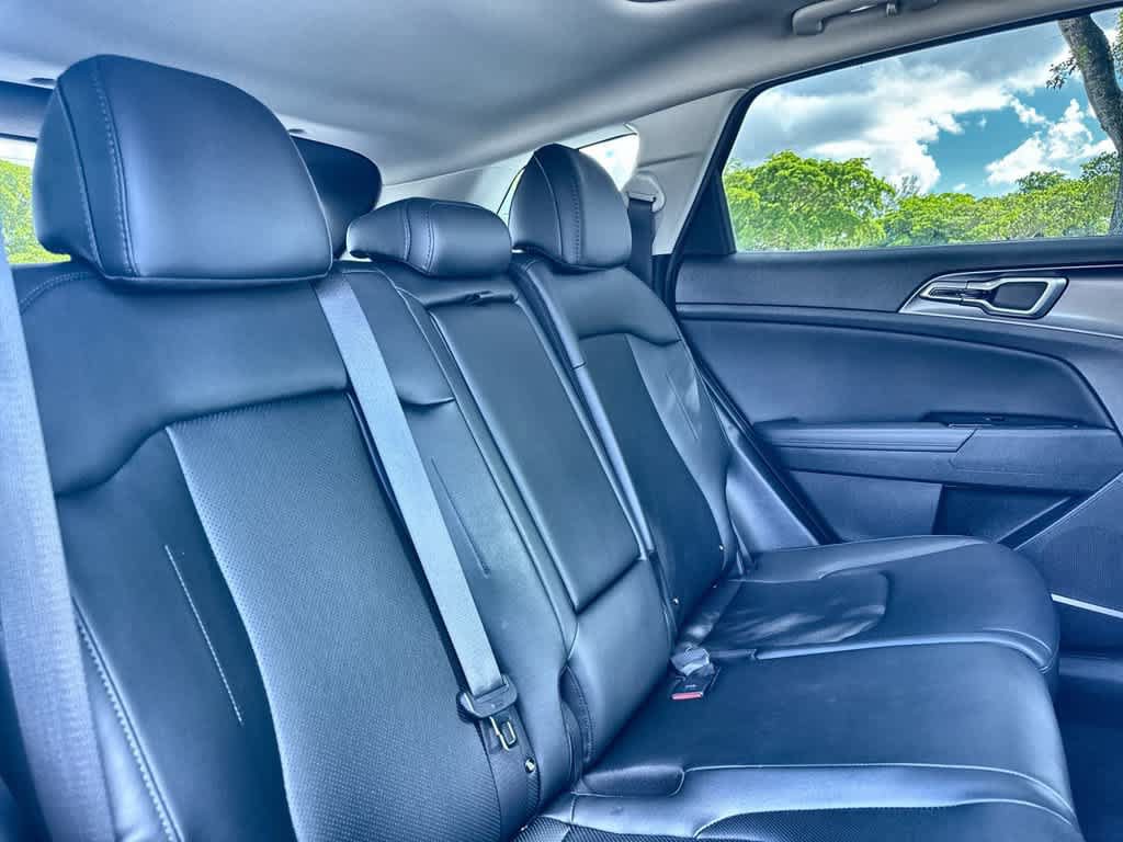 Used 2025 Kia Sportage EX w/ Premium Package FWD image 26