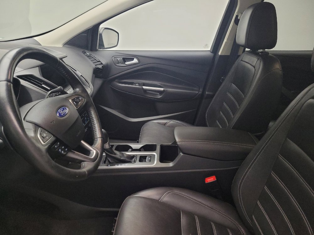 Used 2017 Ford Escape SE w/ SE Leather Comfort Package image 17