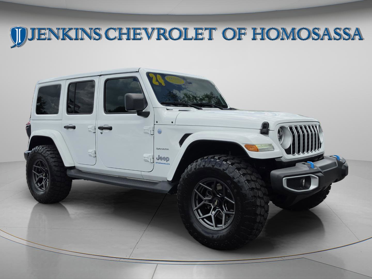 Used 2024 Jeep Wrangler Unlimited Sahara AWD/4WD image 2
