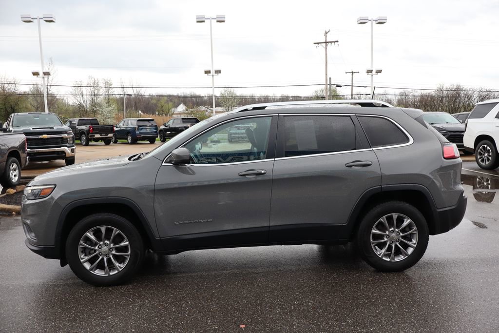 Used 2020 Jeep Cherokee Latitude Plus w/ Cold Weather Group AWD/4WD image 27