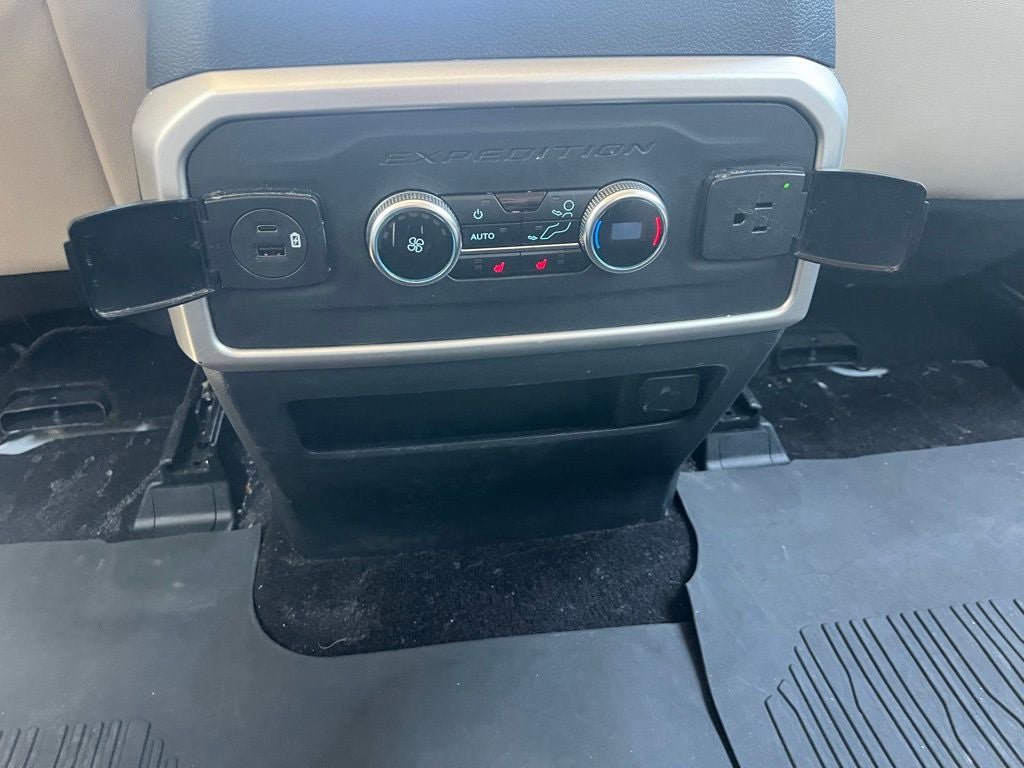 Used 2023 Ford Expedition Max Limited AWD/4WD image 16