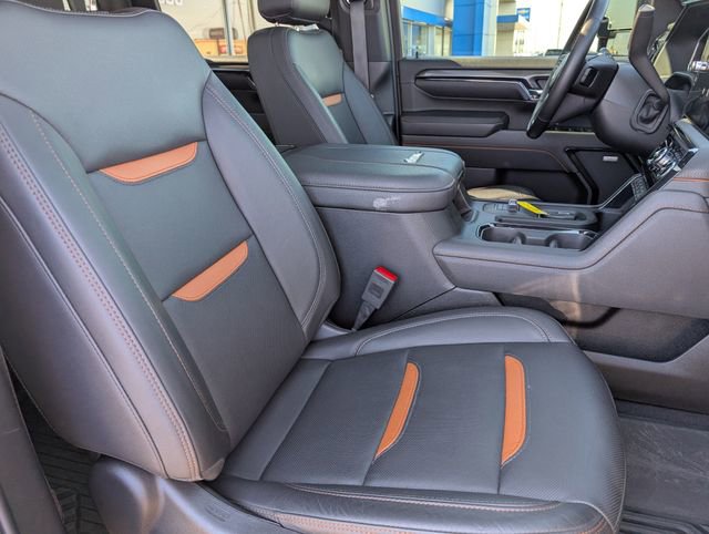 Used 2024 GMC Sierra 2500 AT4 w/ AT4 Premium Plus Package AWD/4WD image 4