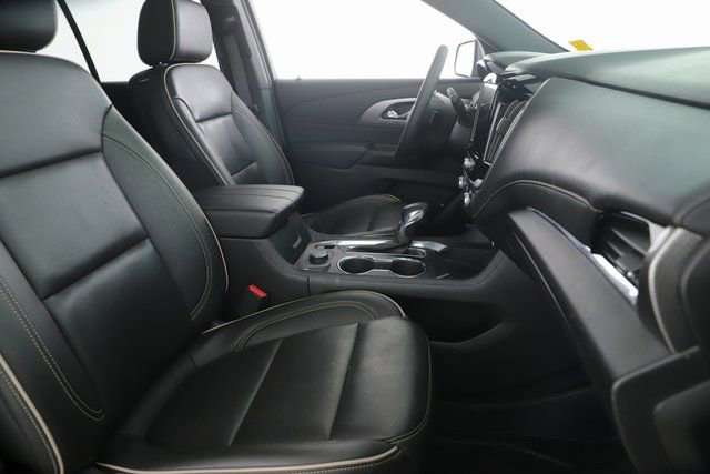 Used 2023 Chevrolet Traverse Premier image 35