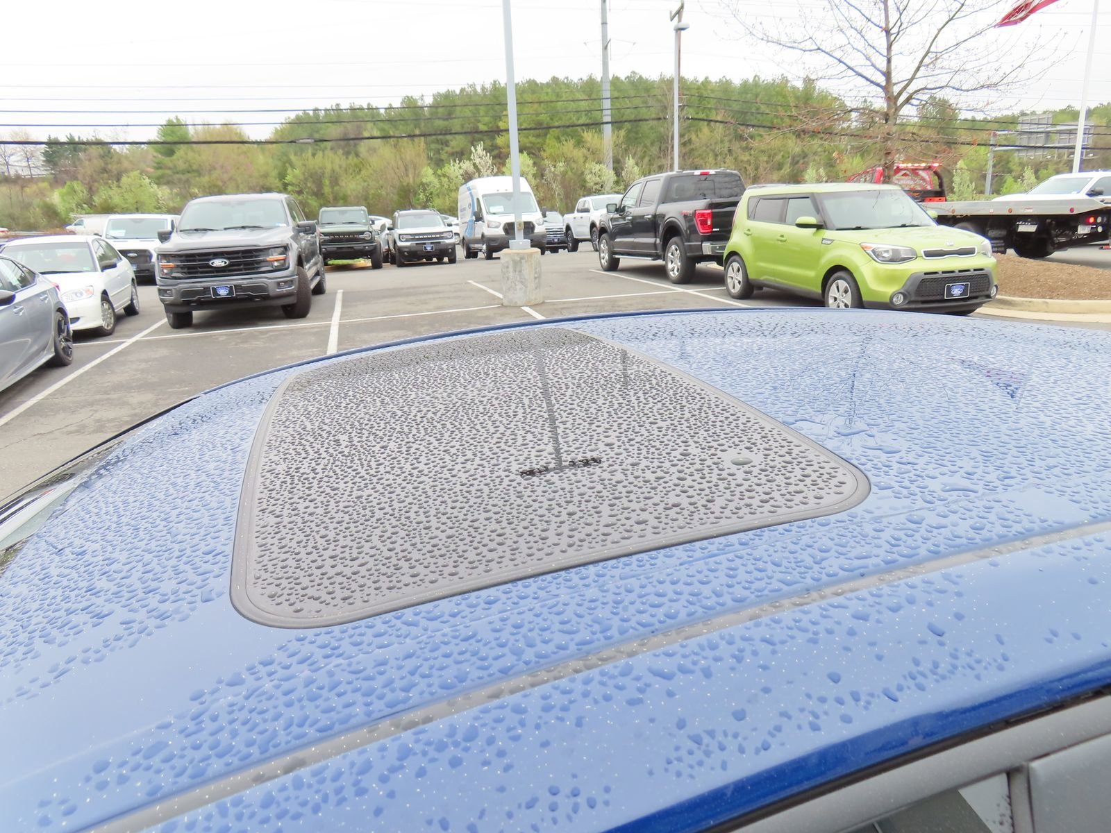 Used 2025 Toyota Camry SE w/ Multimedia Upgrade Package image 10