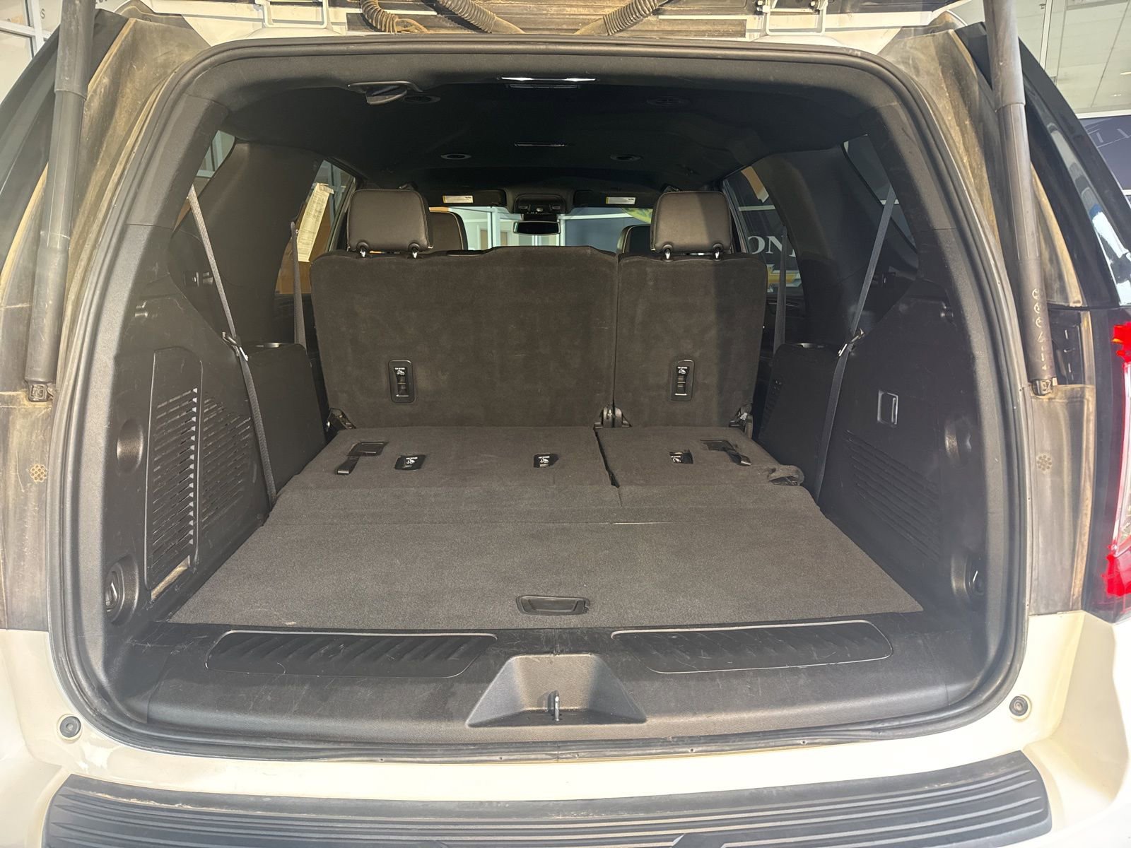 Used 2023 GMC Yukon SLT image 16