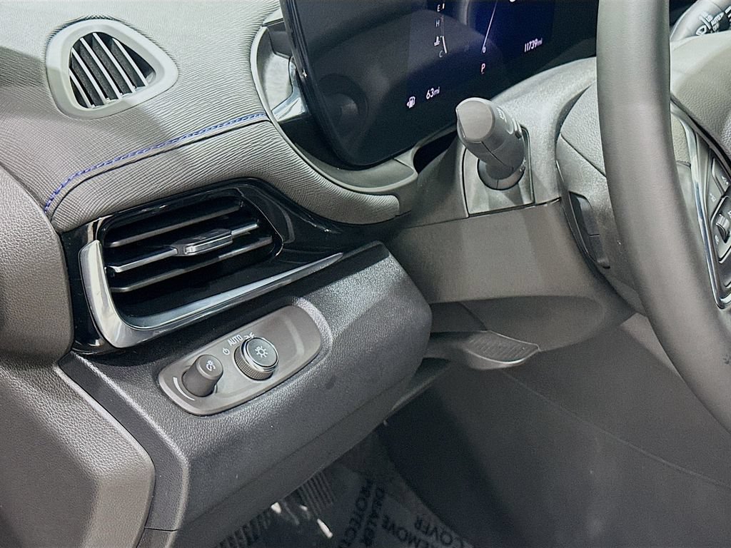 Certified 2025 Buick Envista Sport Touring w/ Convenience I Package FWD image 10