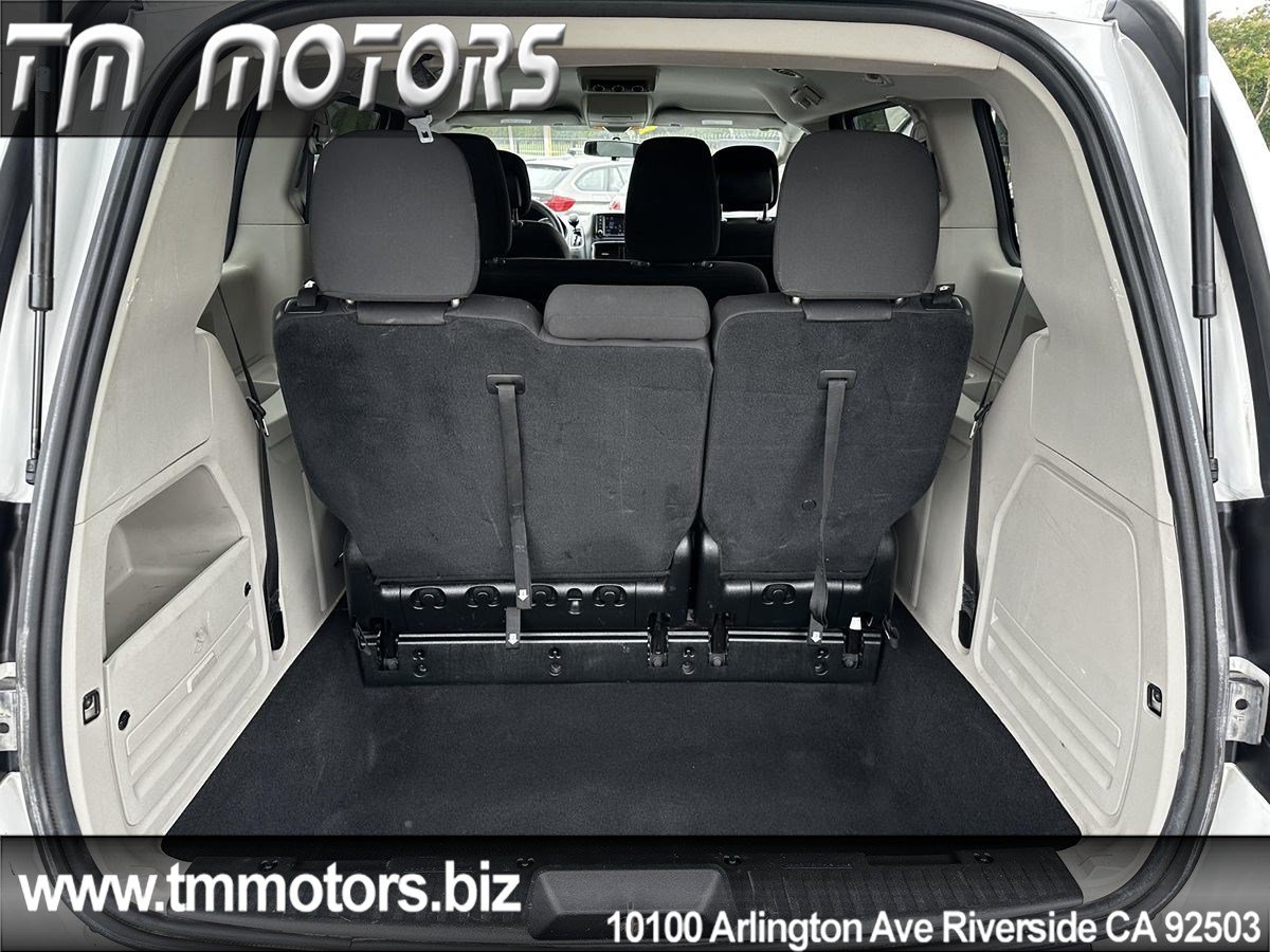 Used 2018 Dodge Grand Caravan SE FWD image 10