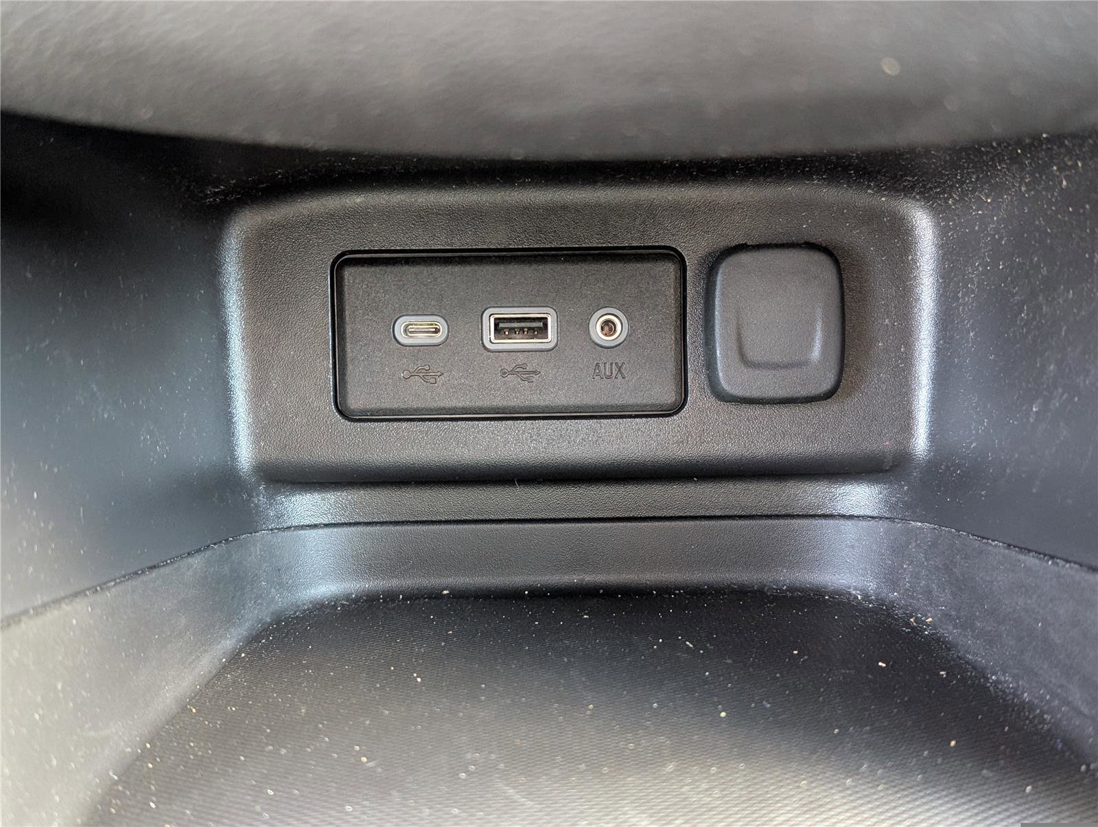 Used 2023 Chevrolet Equinox LT image 26