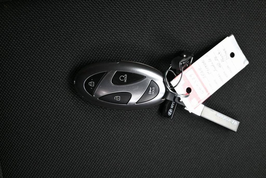 Used 2024 Hyundai Santa Fe SE image 30