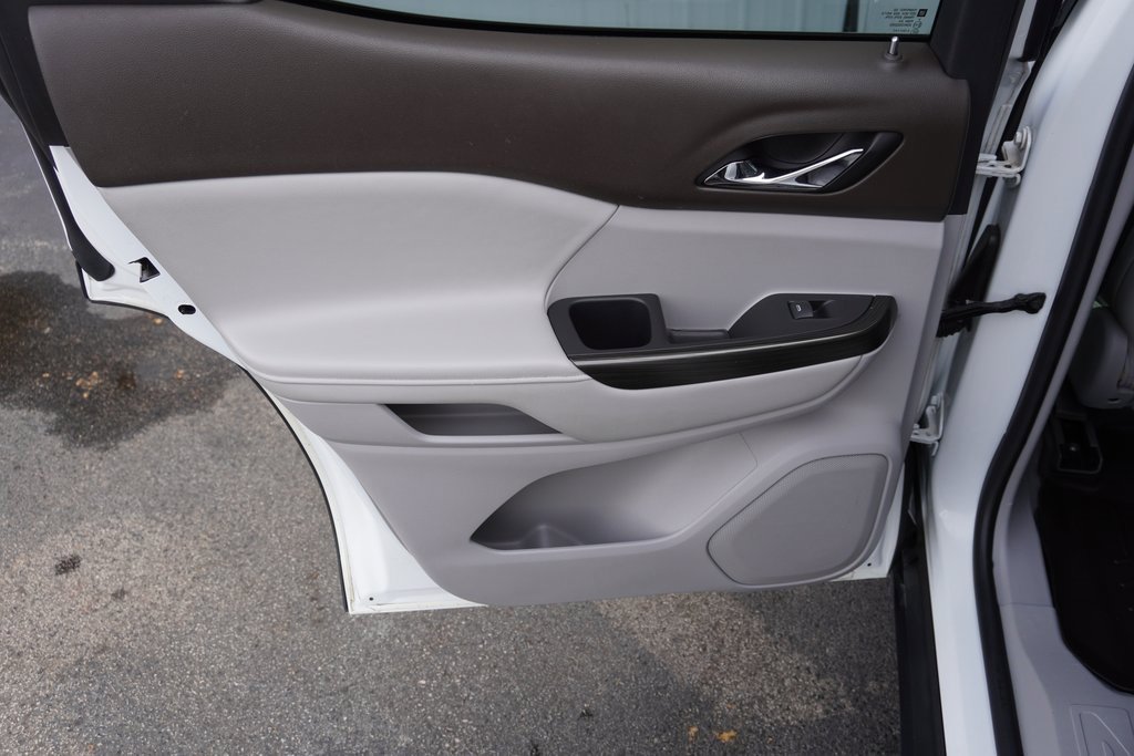 Used 2017 GMC Acadia SLT image 24