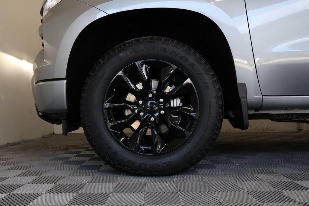 Used 2023 Chevrolet Silverado 1500 RST w/ RST All Star Premium Package AWD/4WD image 9